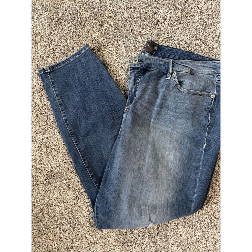 ❤️Torrid Women’s Distressed Jeans SZ26